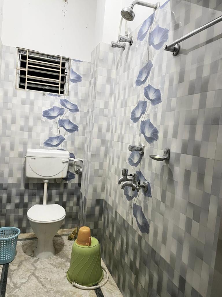Veda Home'S Agartala Eksteriør billede